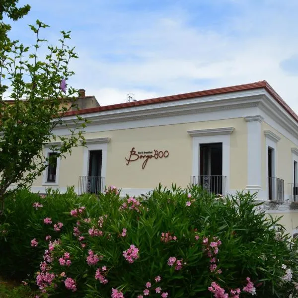 博尔戈800号住宿加早餐旅馆，位于Papasidero的酒店