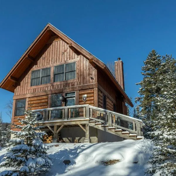 4-Bedroom Chalet Fraternite in Lac-Superieur Tremblant，位于Labelle的酒店