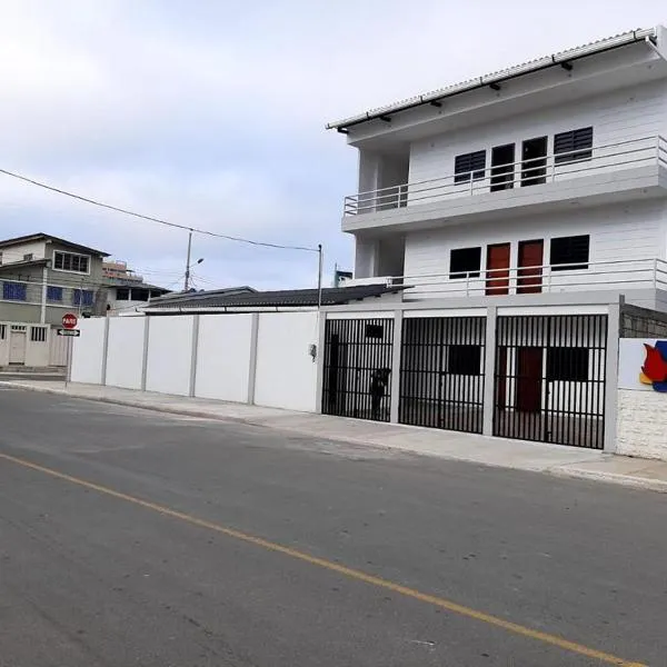 Suites del Pacífico，位于萨利纳斯的酒店