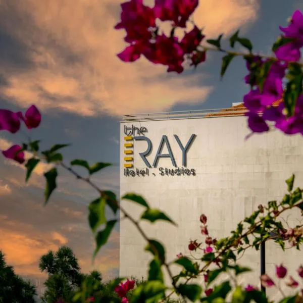 The Ray Hotel and Studios，位于Rujūm的酒店