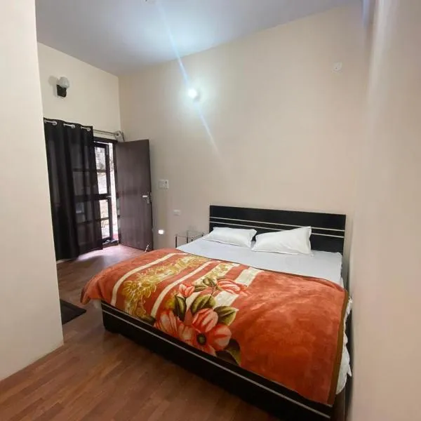 Chirag Homestay Kainchi，位于奈尼塔尔的酒店