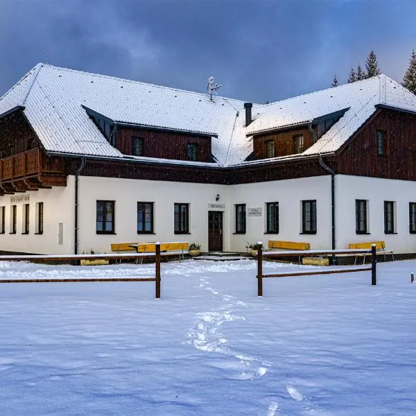 Dvůr Lískový vrch，位于Lenora的酒店