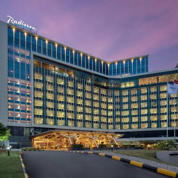 巴淡岛高尔夫及会议中心丽筠酒店，位于巴淡岛中心的酒店