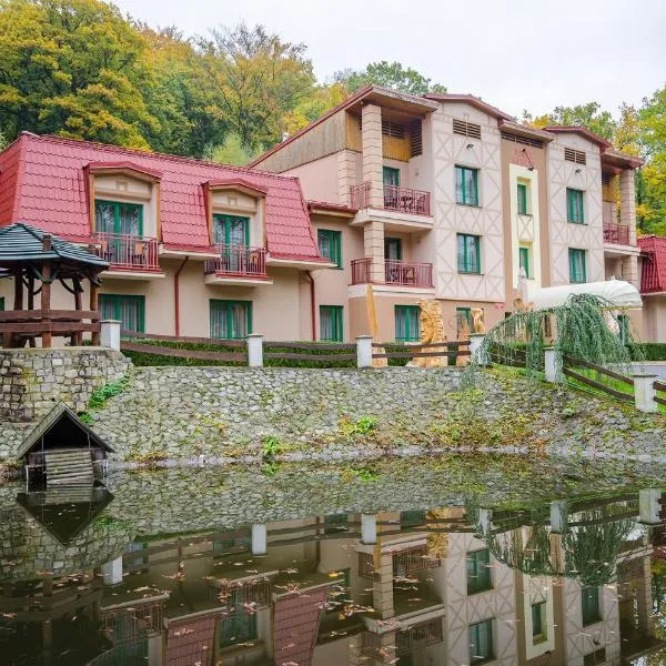 劳茨基酒店，位于Český Jiřetín的酒店