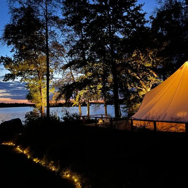 Urshult Glamping，位于Törnamåla的酒店