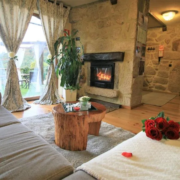 Love Story - Piscina & Sauna - Lareira，位于阿尔库什迪瓦尔德维什的酒店