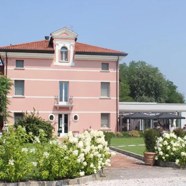 玛丽亚路意夏别墅酒店，位于Rovarè的酒店