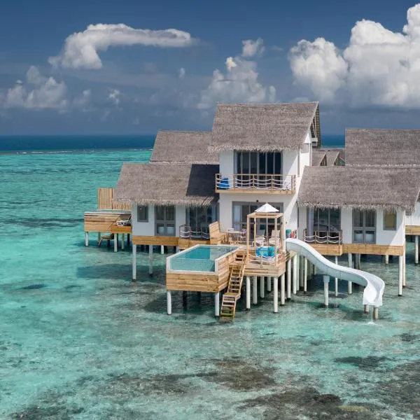 Cora Cora Maldives - Premium All-Inclusive Resort，位于Maakurathu的酒店