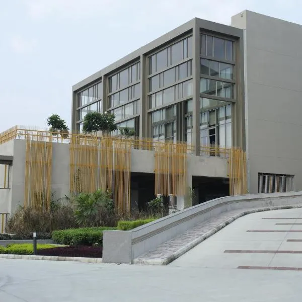The Centrum，位于勒克瑙的酒店