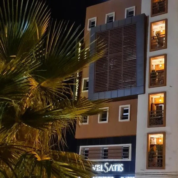 Hotel VELSATIS，位于Oulad Messaoud的酒店