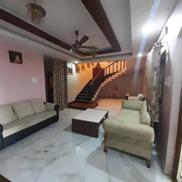 Jubilee Hills Duplex Villa For Family Stay，位于Secunderabad的酒店