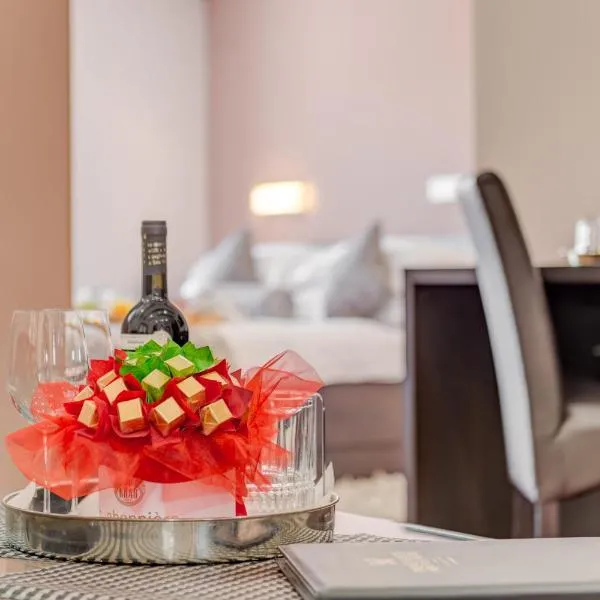 Palace Suites Heritage Hotel - Adults Only，位于斯普利特的酒店