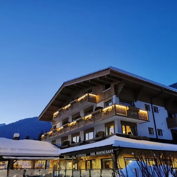 Hôtel-Chalet Les Ecureuils Restaurant, Sauna & Spa Garage，位于Glières-Val-de-Borne的酒店