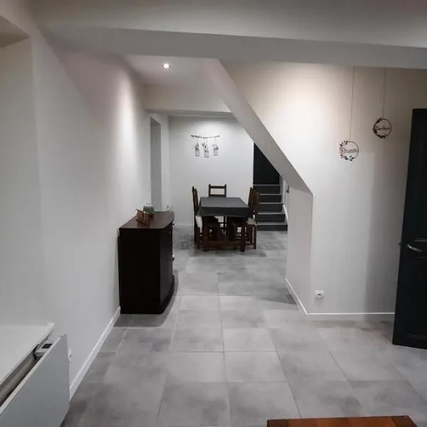 Nouveau à Cuisery appartement 70m2，位于屈斯里的酒店