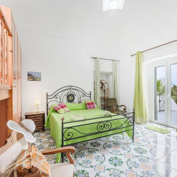 Green Island Apartment，位于普罗奇达的酒店