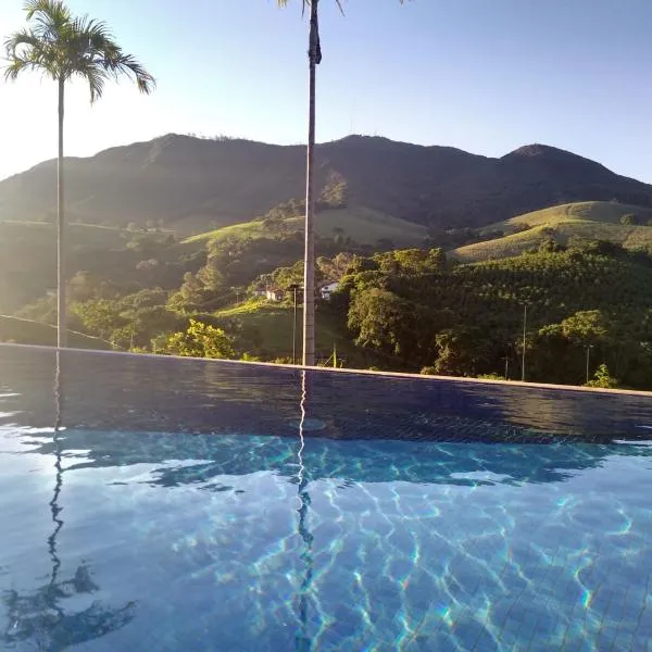 Hotel Chalés Capitanias，位于阿瓜斯迪林多亚的酒店