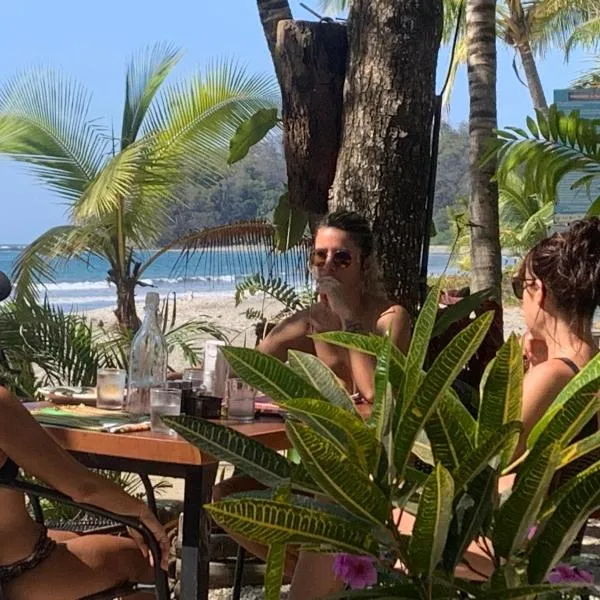 Beach Front Bahia，位于萨玛拉的酒店