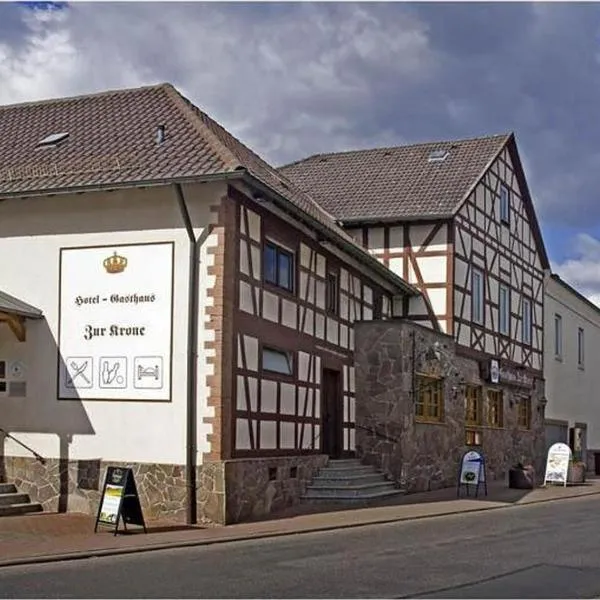 Hotel Zur Krone，位于Gründau的酒店