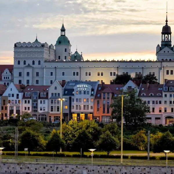城堡中心酒店，位于Szczecin Pogodno的酒店