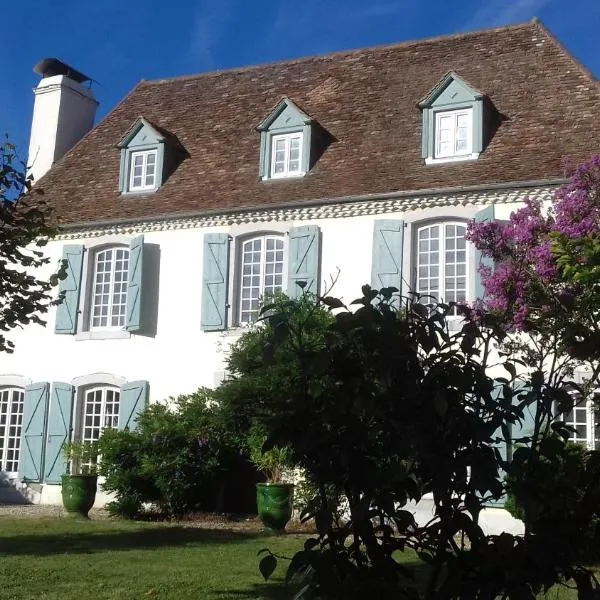 Maison de l Évêque d'Ozenx，位于Ozenx的酒店