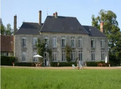 萨尔索城堡酒店，位于Héloup的酒店