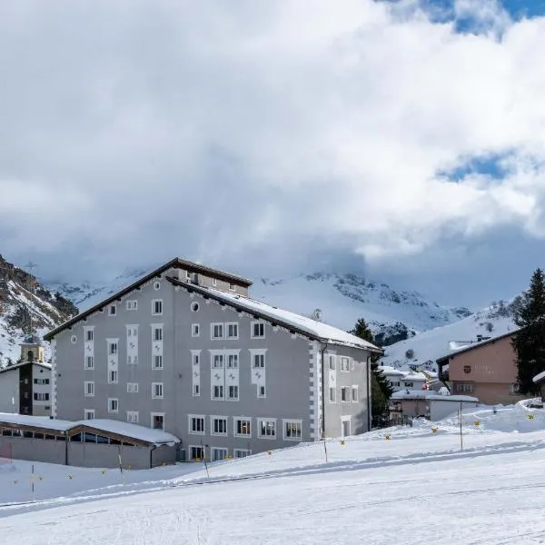 Hotel Grischuna，位于比维奥的酒店