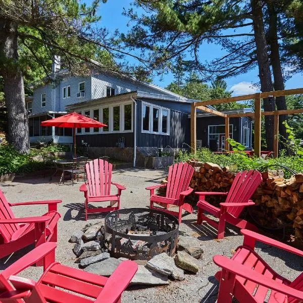 3 Pines Lodge Muskoka，位于Port Sydney的酒店