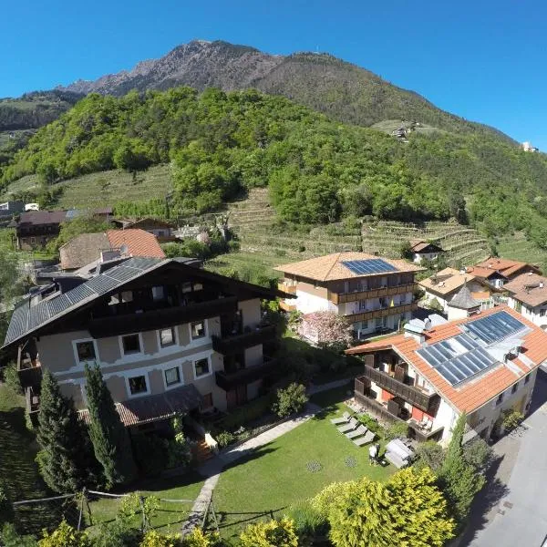 Ferienwohnungen St Hippolyt mit Hallenbad，位于拉古多的酒店