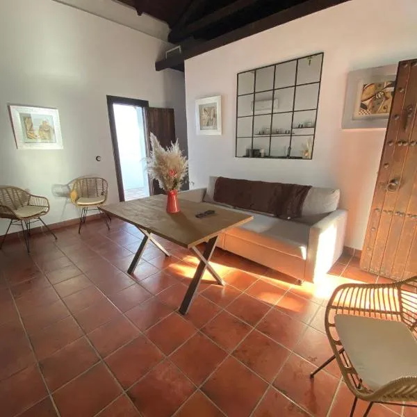 CASA KIKA ROCIO，位于埃尔罗西奥的酒店