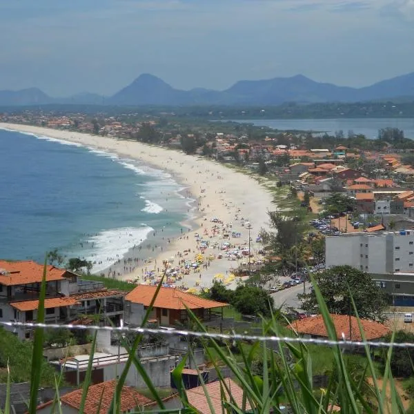 Apartamento 2 quartos 2 banheiros frente praia，位于马里卡的酒店