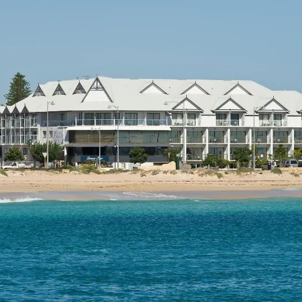 海洋中心酒店，位于Waggrakine的酒店