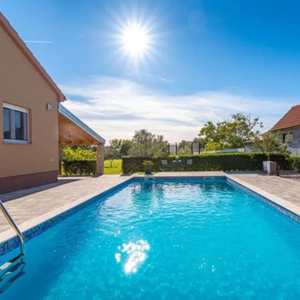 Kuća za odmor Marija，位于Poličnik的酒店