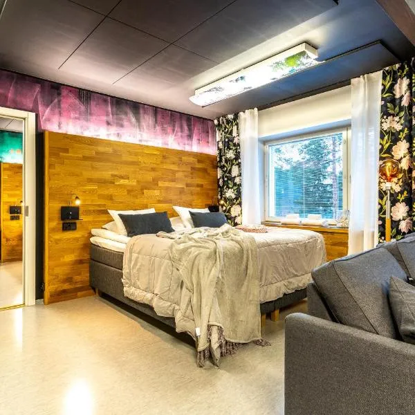 Time Rooms Sairaala Novan vieressä，位于Nyrölä的酒店