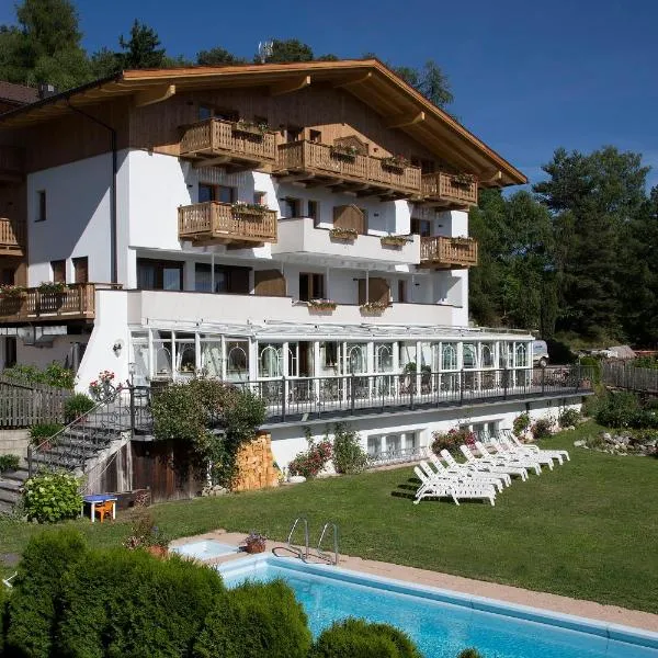 雪绒花自然酒店，位于特伦托的酒店