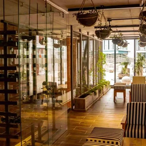 Moderno Apto Shift Zona 16, cerca de Embajada EEUU y Explanada Cayala，位于危地马拉的酒店
