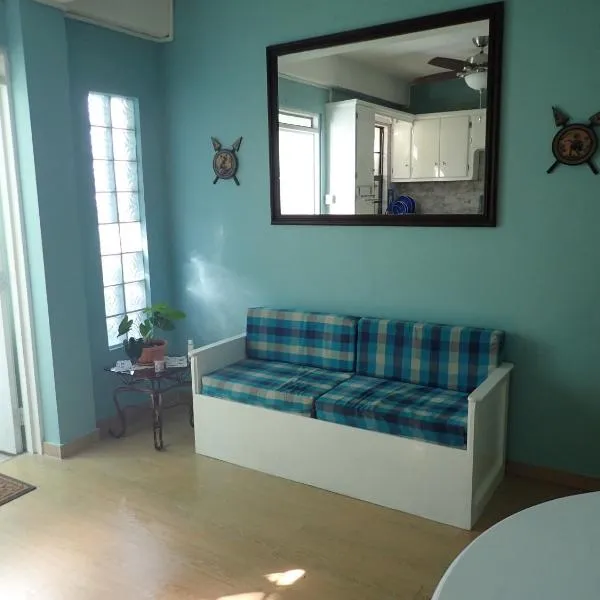 Urban Oasis Apartment，位于卡斯特里的酒店