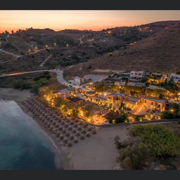Porto Koundouros Beach and Villas，位于Agia Mavra的酒店