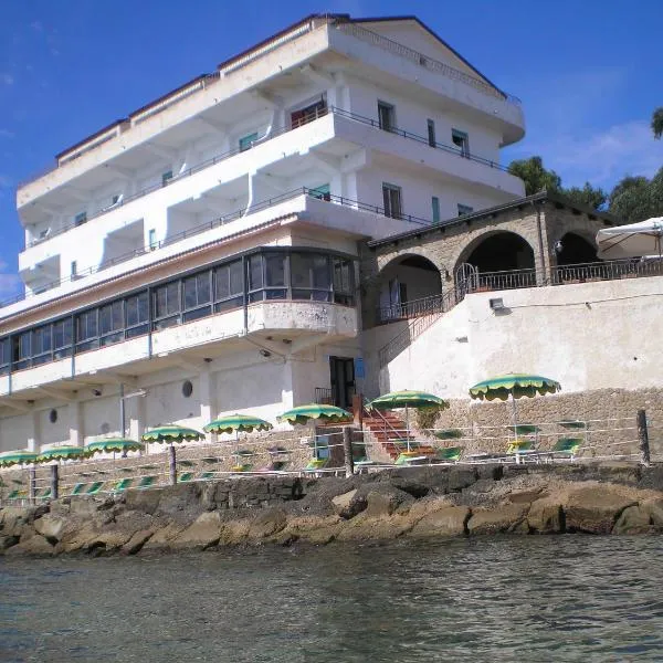 Hotel Sirena，位于Cannicchio的酒店