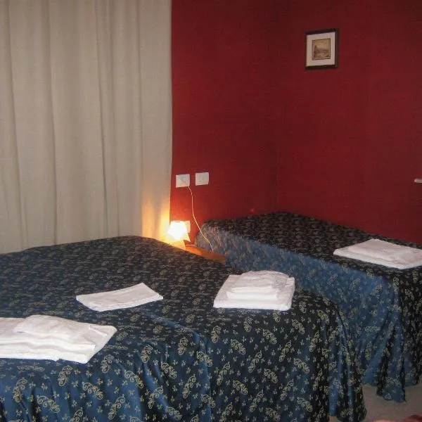 佛拉罗酒店，位于罗马的酒店