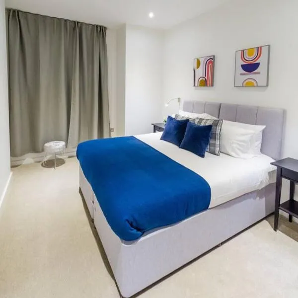 Absolute Stays at The Ziggurat - St Albans-High Street- Near Luton Airport - St Albans Abbey Train station -Close to London- Harry Potter World - The Odyssey Cinema-Contractors -London Road-Business-Leisure，位于圣奥尔本斯的酒店