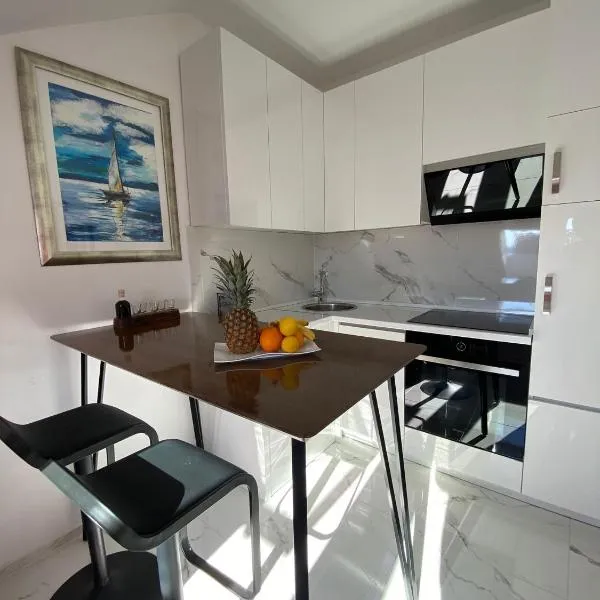 New apartman Summer，位于卡什泰拉的酒店
