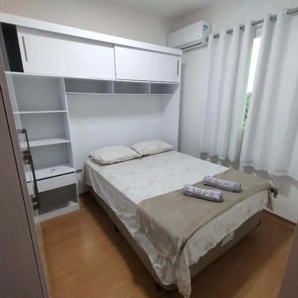 APTO, 2 quartos, confortável e bem localizado，位于Palmas的酒店