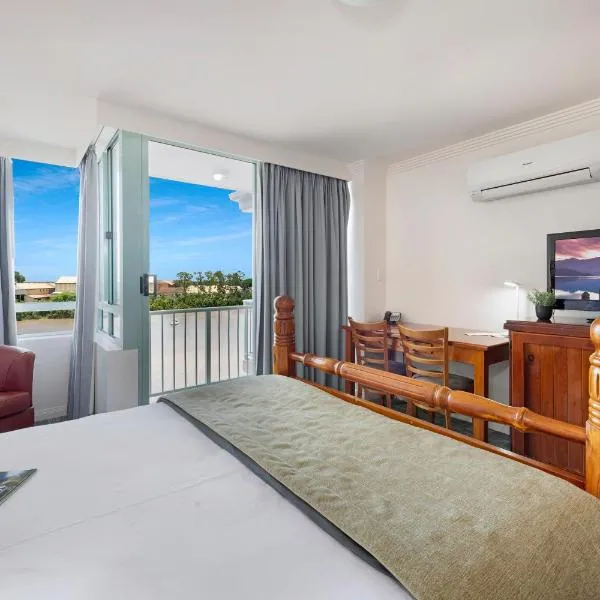 Burnett Riverside Hotel，位于班达伯格的酒店