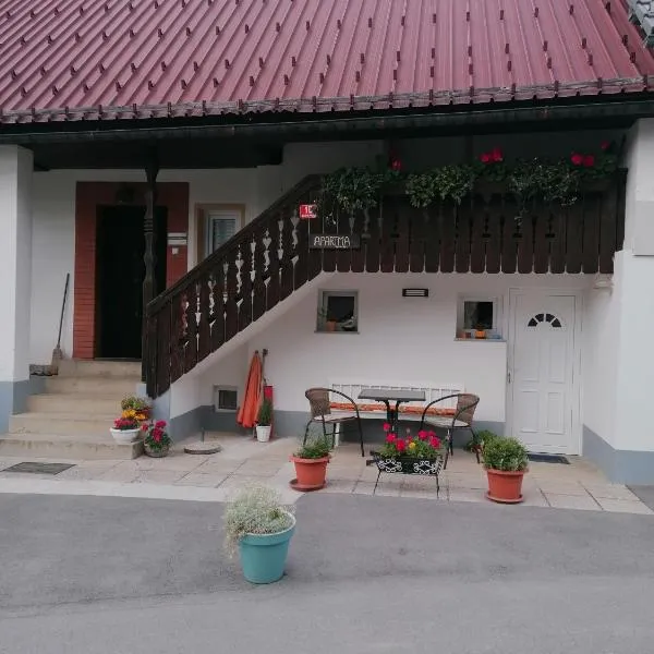 Apartmaji Korošec na Koprivniku，位于Koprivnik v Bohinju的酒店