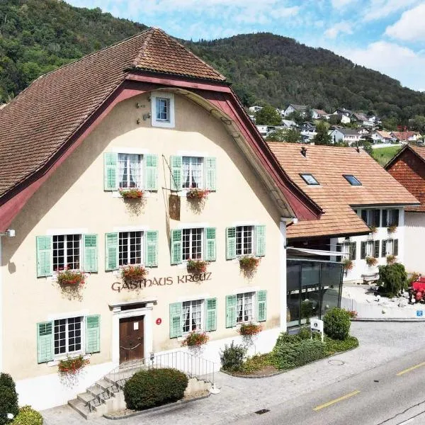 Gasthof Kreuz Egerkingen，位于Niederdorf的酒店