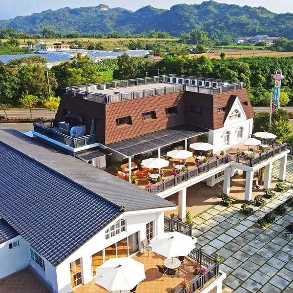 瓦樣山巷台南玉井南科套房月租12000起露營戶外婚禮，位于Yujing的酒店