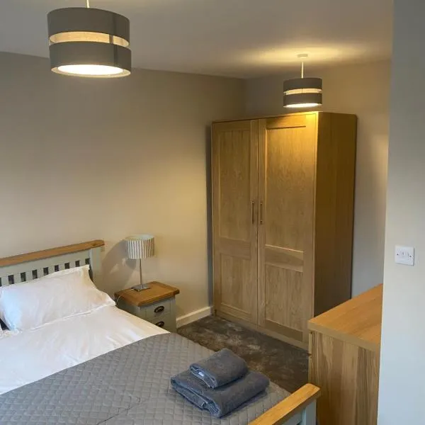 THE ESK - Modern 1 bedroom apartment in centre of Melrose.，位于梅尔罗斯的酒店