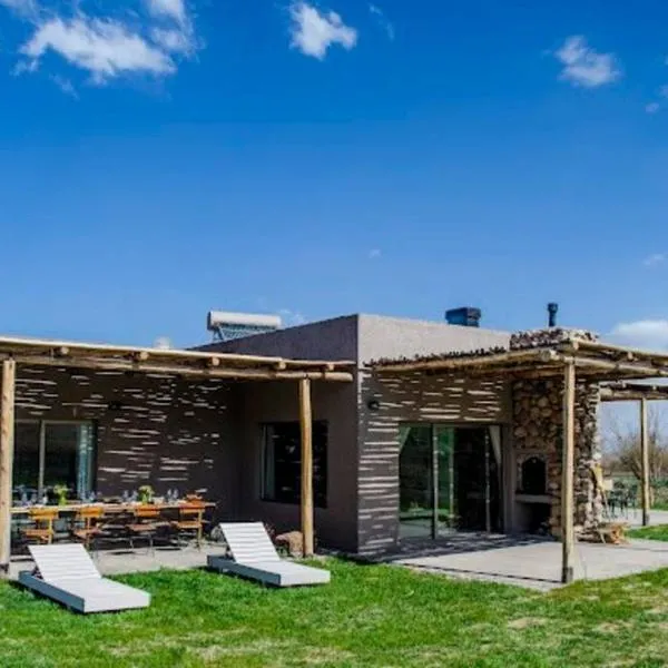 La Carrera Villas, Atamisque. Tupungato, Mendoza.，位于波特雷里约斯的酒店