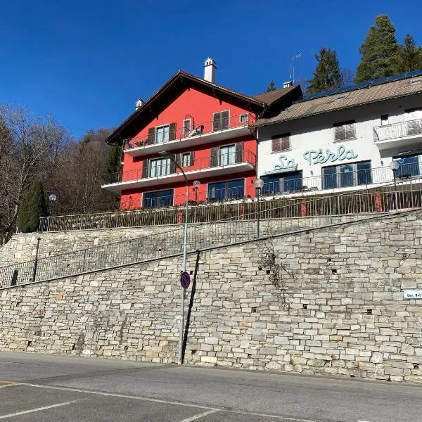 Albergo La Perla，位于Alpe Col的酒店