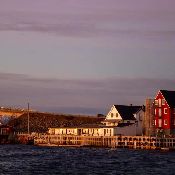 Fast Hotel Henningsvær，位于Hov的酒店